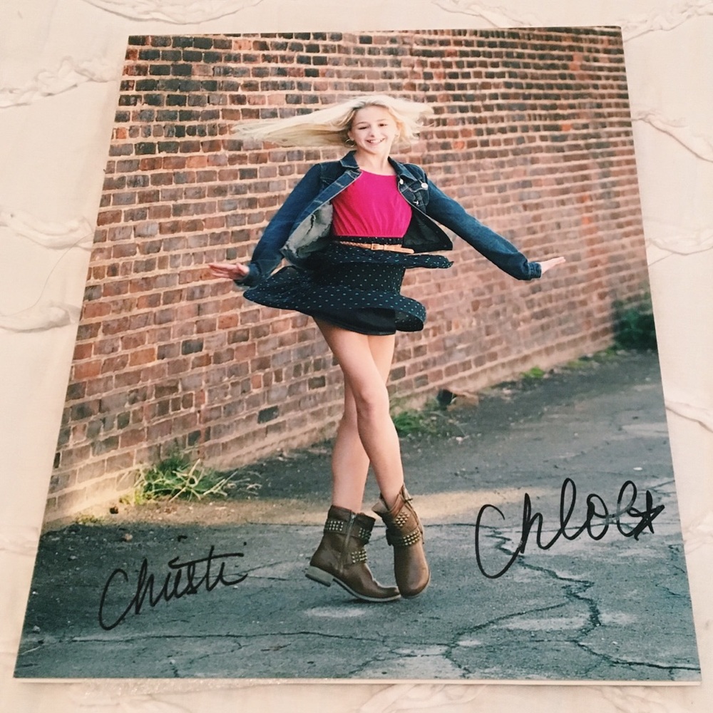 SIGNED Chloe Lukasiak picture